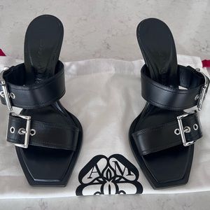Alexander Mcqueen buckles sandals
